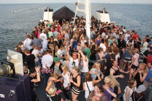 Houseboat-Party ab Föhr & Amrum mit dem Eventschiff der Adler-Schiffe