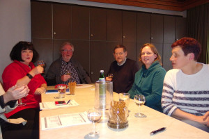 Gabriele Theis, Mathias Theis, Joachim Libner und Viola Mau mit der früheren Vorsitzenden Claudia Mößmer (von links nach rechts) 